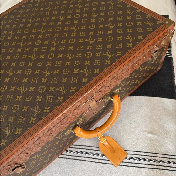 Louis Vuitton Brown and Tan Monogram Luggage - Picture 1 of 16
